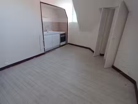 chauny.appartement 2 pièces à 2mn du centre ville et de la gare