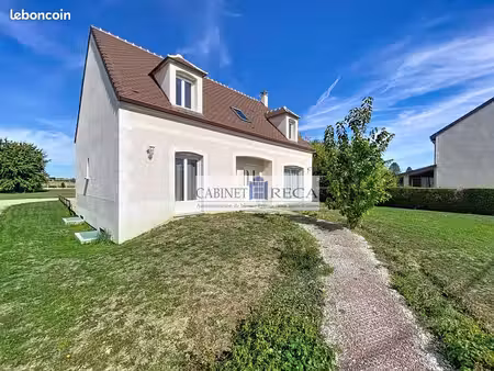 pavillon 6 pièces 130 m²