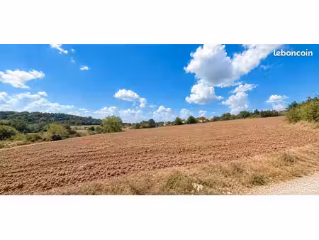 terrain 1 078 m² reillanne