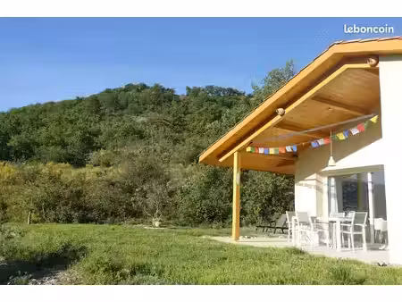 jolie maison meublée location min à la semaine entre novembre et le 15 decembre 2026
