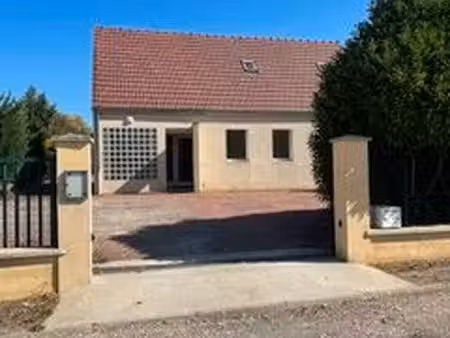 votre local professionnel clé en main à 10 minutes d’avallon ( saint père)