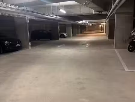 location parking fermé
