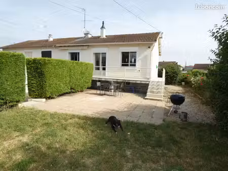 maison 2ch refaite à neuve et meublée avec sous-sol complet et jardin