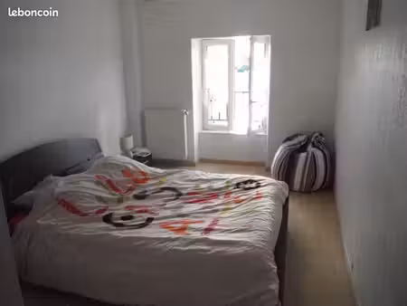 location appartement t3 dans maison de village