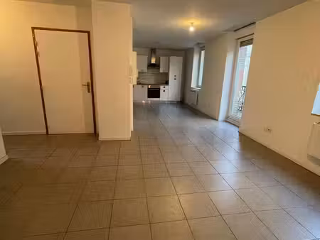 à louer : t3 lumineux à pamiers – 70 m² avec balcon
