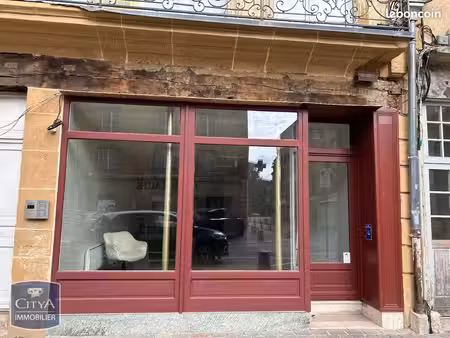 commerce 44 m²