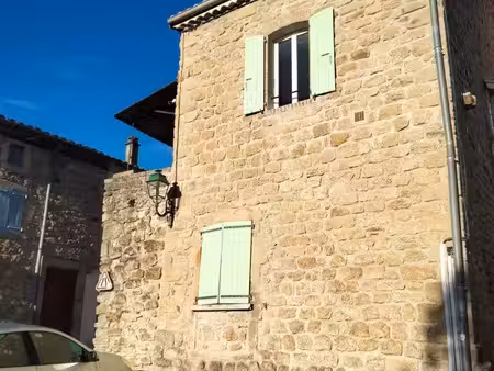 maison de village pleine de potentielle