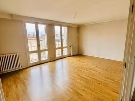 ? t3 lumineux en centre-ville de pamiers – viager libre