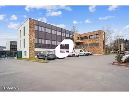 bureau 130 m²