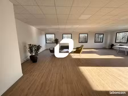 bureau 503 m²