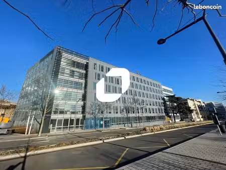 bureau 100 m²