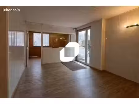 bureau 152 m²