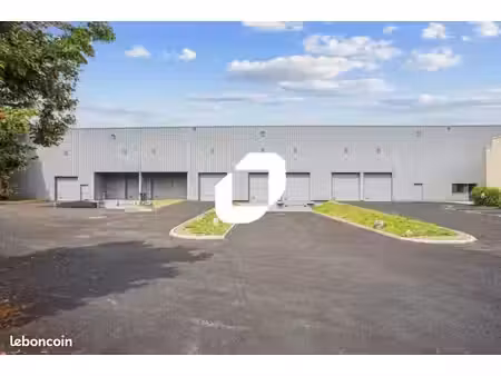 local d'activité 4 471 m²