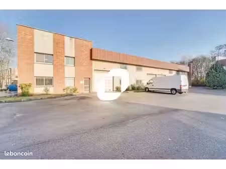 local d'activité 450 m²