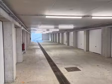 loue garage 16 m2