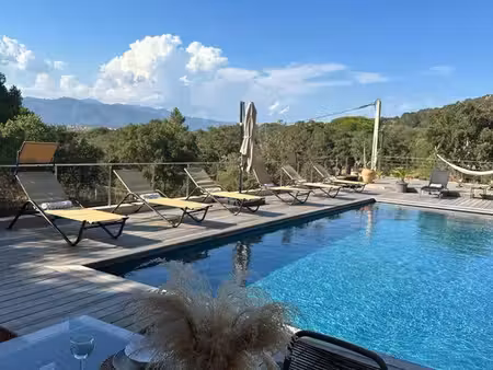villa haute gamme piscine année scolaire