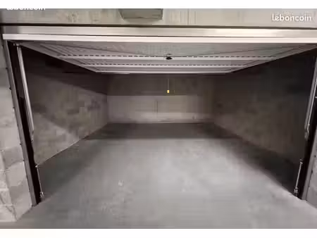 garage double 25 m2 dans résidence sécurisée