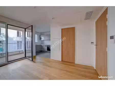 studio 1 pièce 25 m²