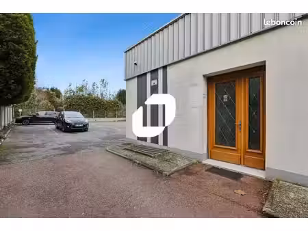bureau 75 m²