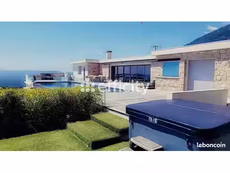 maison 13 pièces 330 m²