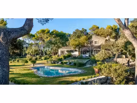 maison avec piscine et jardin ménerbes (84)
