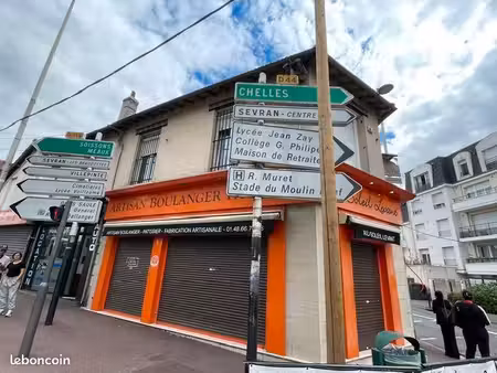 immeuble 6 pièces 300 m²