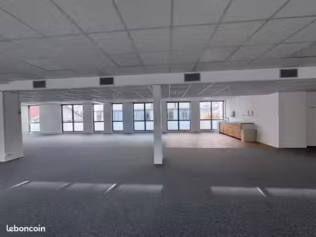 bureau 204 m²