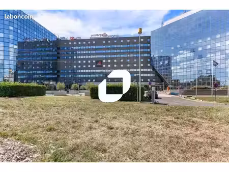 bureau 3 364 m²
