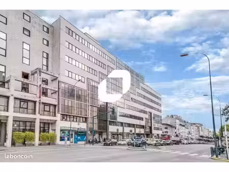 bureau 1 584 m²