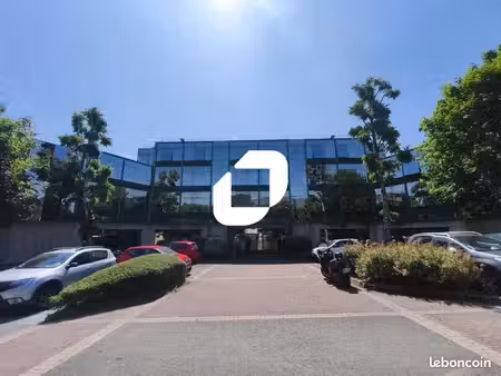 bureau 358 m²