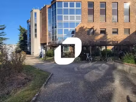 bureaux 885 m²