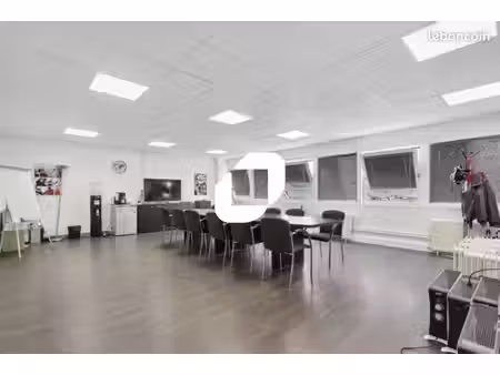 local industriel 5 151 m²