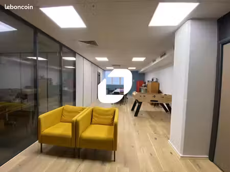 bureaux 600 m²