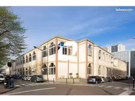 local d'activité 1 139 m²