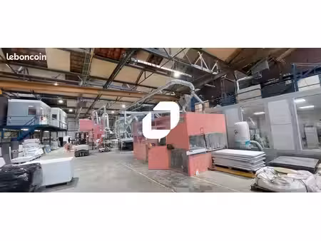 local d'activité 1 500 m²