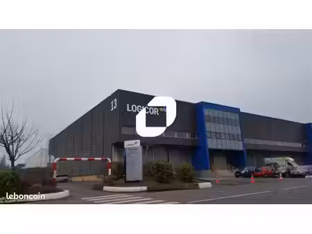 local d'activité 3 482 m²