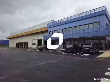 local d'activité 5 761 m²
