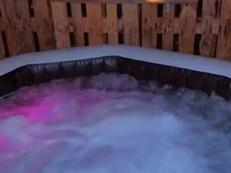 à louer au gosier – maison f3 entièrement aménagée avec deck et jacuzzi