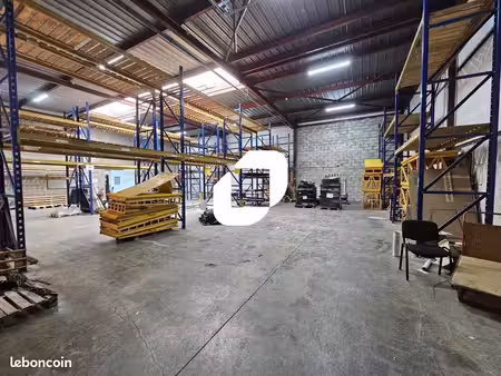 local bureaux 627 m²