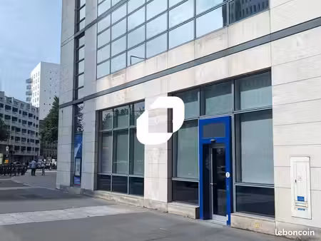 local commercial 141 m²