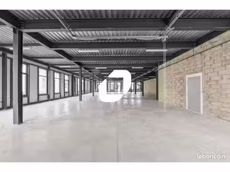 local d'activité 1 971 m²