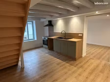 t3 duplex rénové à louer – centre d’ambazac