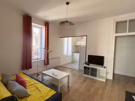 apparemment f2 meublé