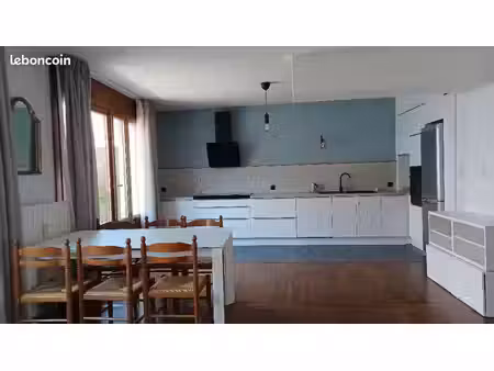 t3 meublé 82m2 avec terrasse (charges incluses)