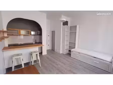 studio meublé croix rousse (lyon 4ème) – 25 m2