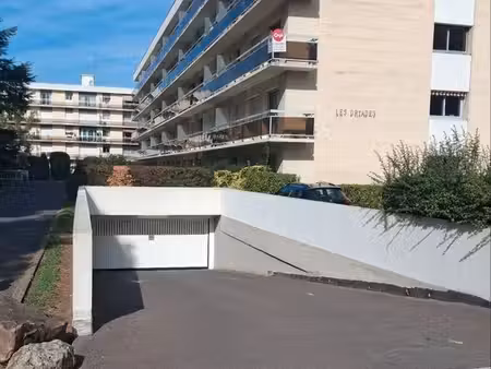 parking compiègne (les veneurs)