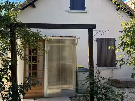maison avec jardin à nérondes