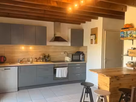 maison  3 chambres  90m²  950
