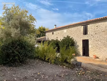 maison en pierre dans l’entre deux mers
