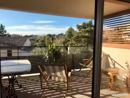 appartement meublé  clim réversible : 3 pièces 66m2 à 3 km de la rotonde + garage fermé